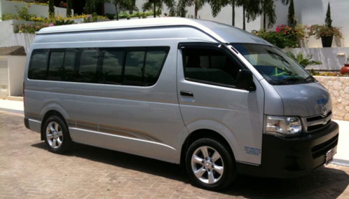 Airport-Shuttles-Tours-Near-Riu-Palace-Costa-Rica